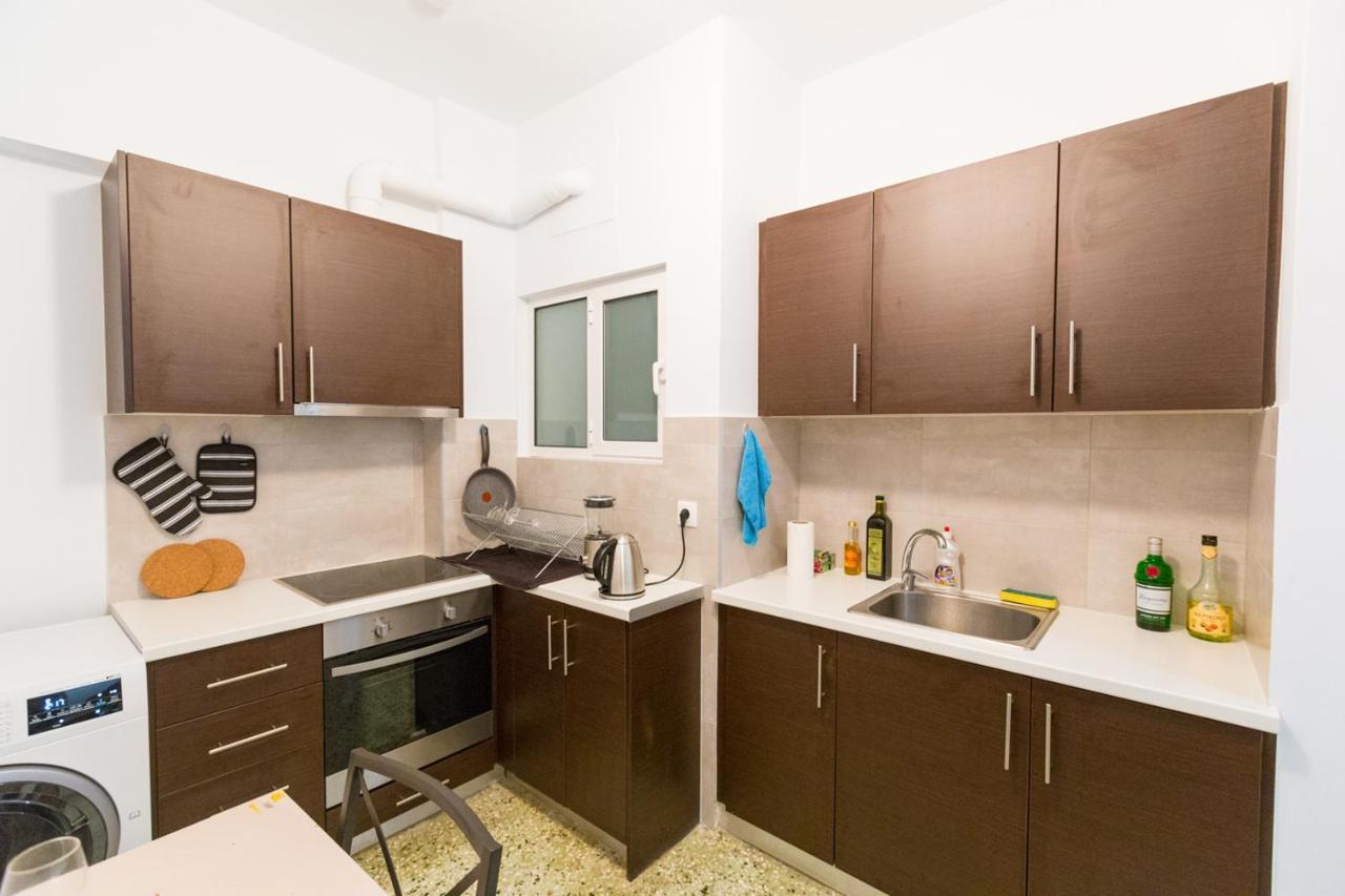 אתונה Apartment At Metaxourgio 1 Bed 2 Pers מראה חיצוני תמונה